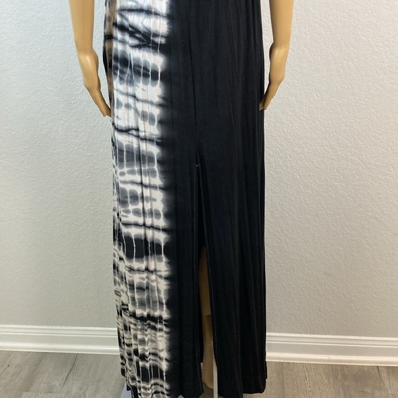 GO Couture Black and White Tie-Dye Halter Maxi Dress Medium - Picture 6 of 9